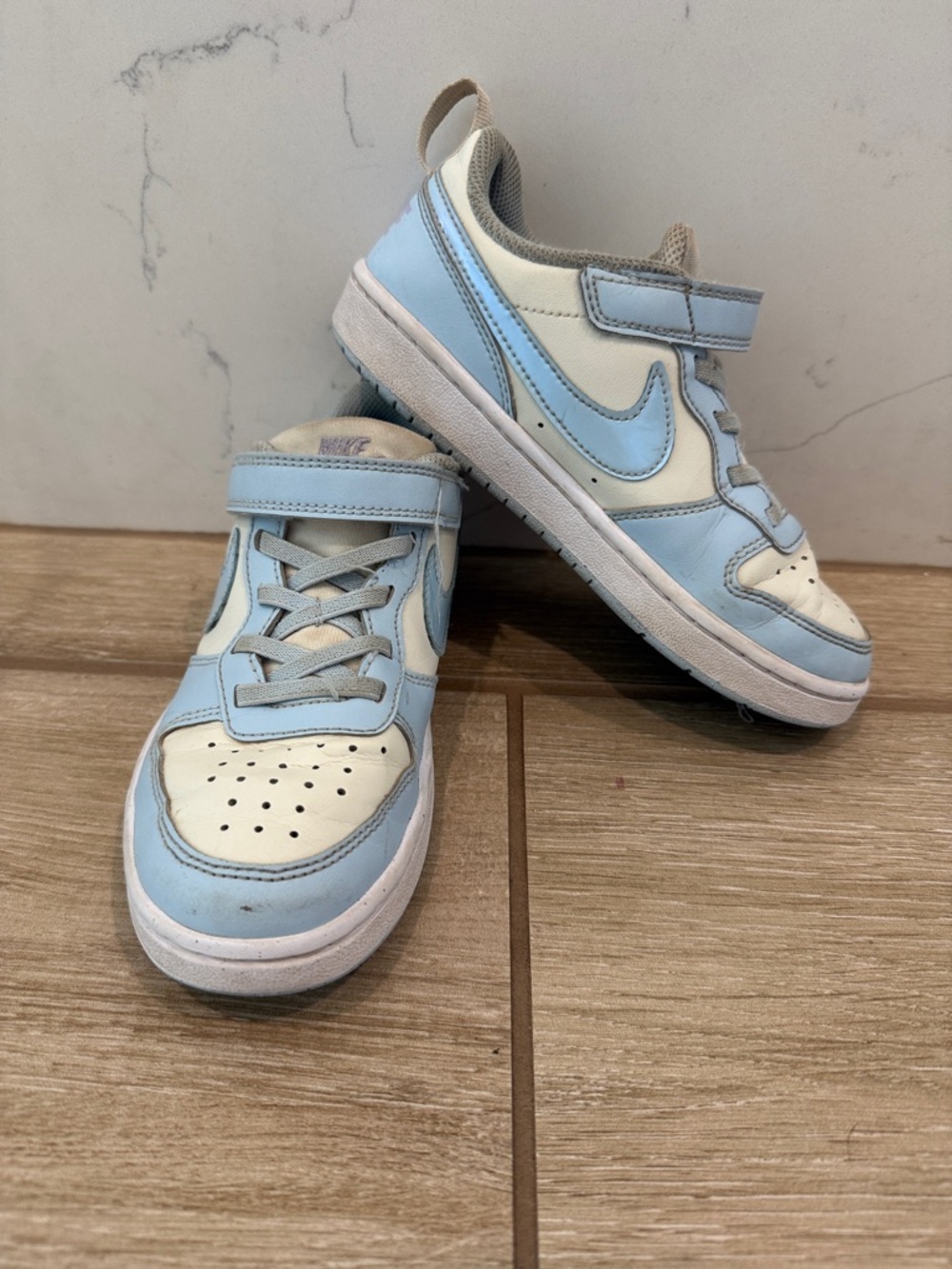 Nike Kids Blue and White Velcro Low-Top Sneakers
